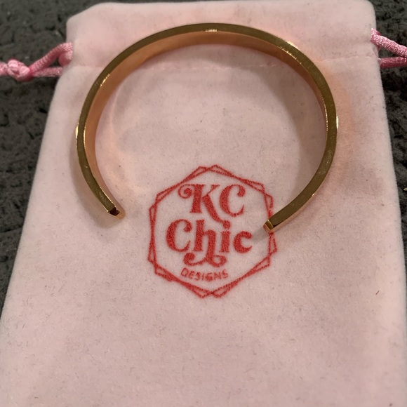 KC Chic Designs cuff - Picture 4 of 4